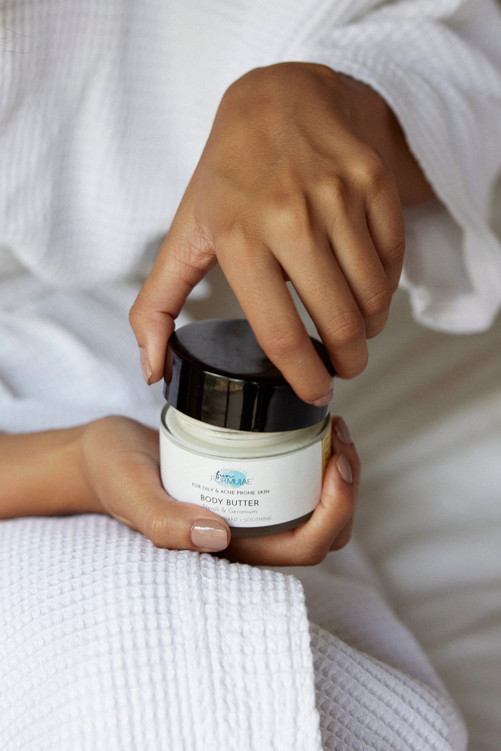 VELVETY RADIANT SOOTHING BODY BUTTER