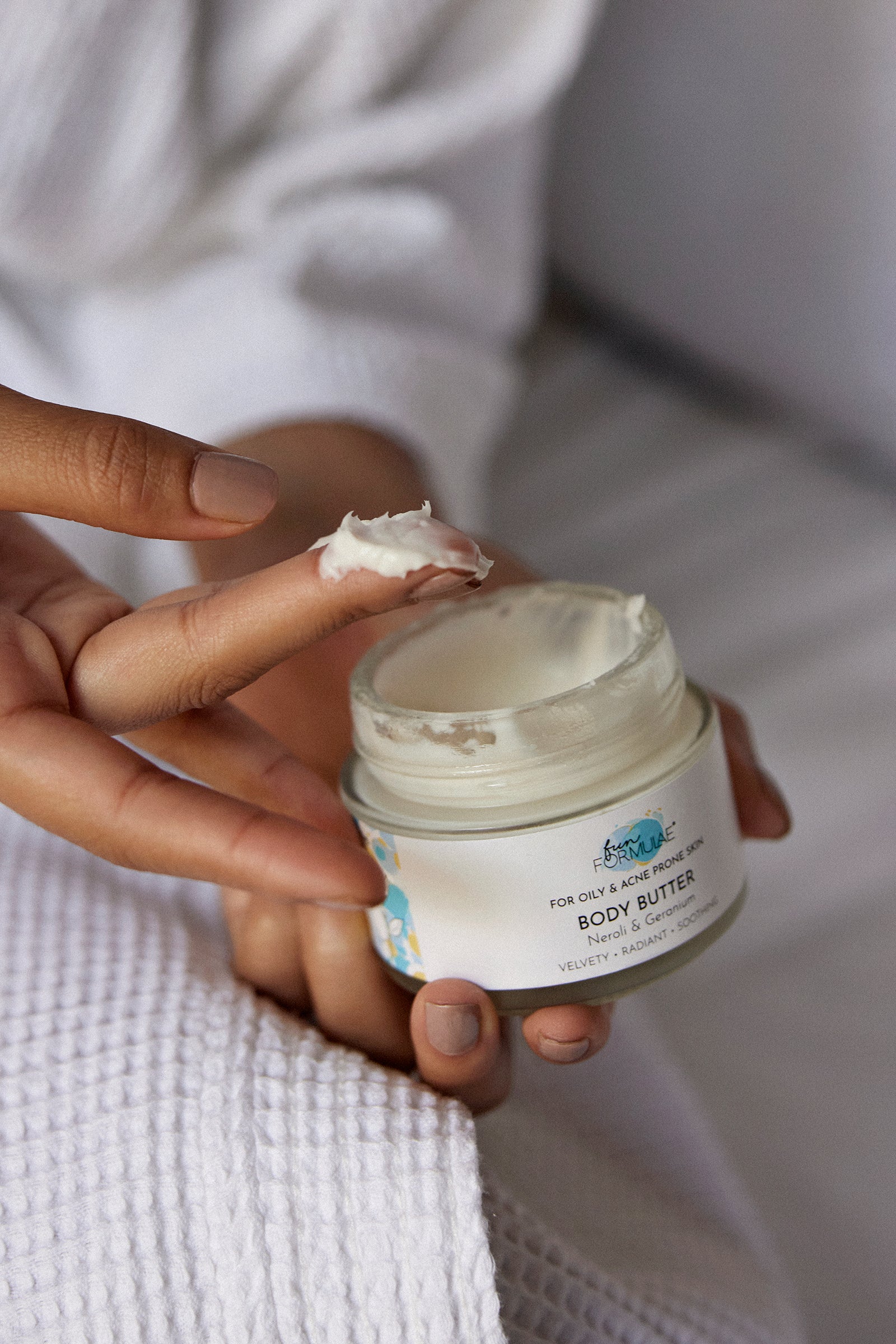 VELVETY RADIANT SOOTHING BODY BUTTER