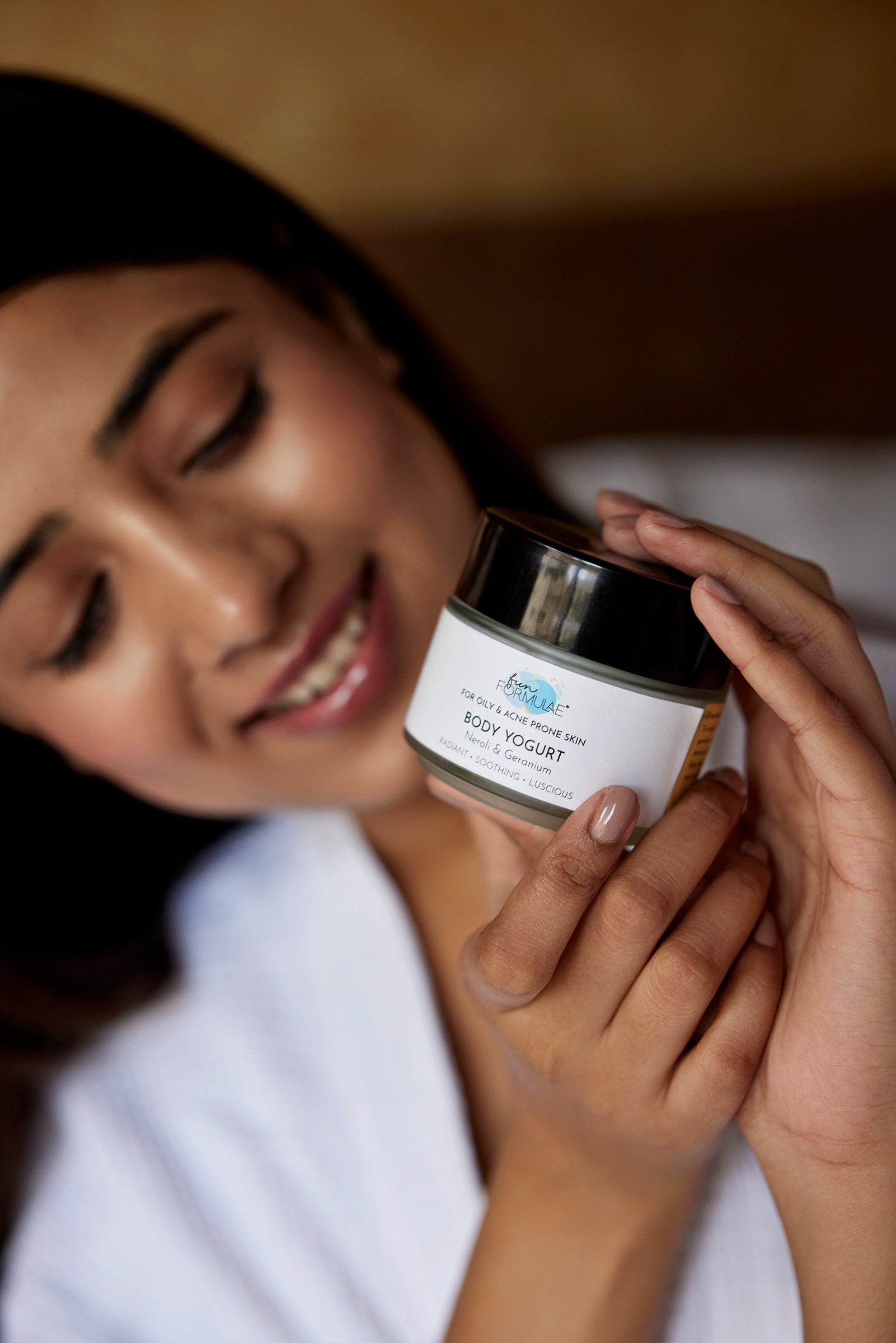 RADIANT SOOTHING LUSCIOUS BODY YOGURT