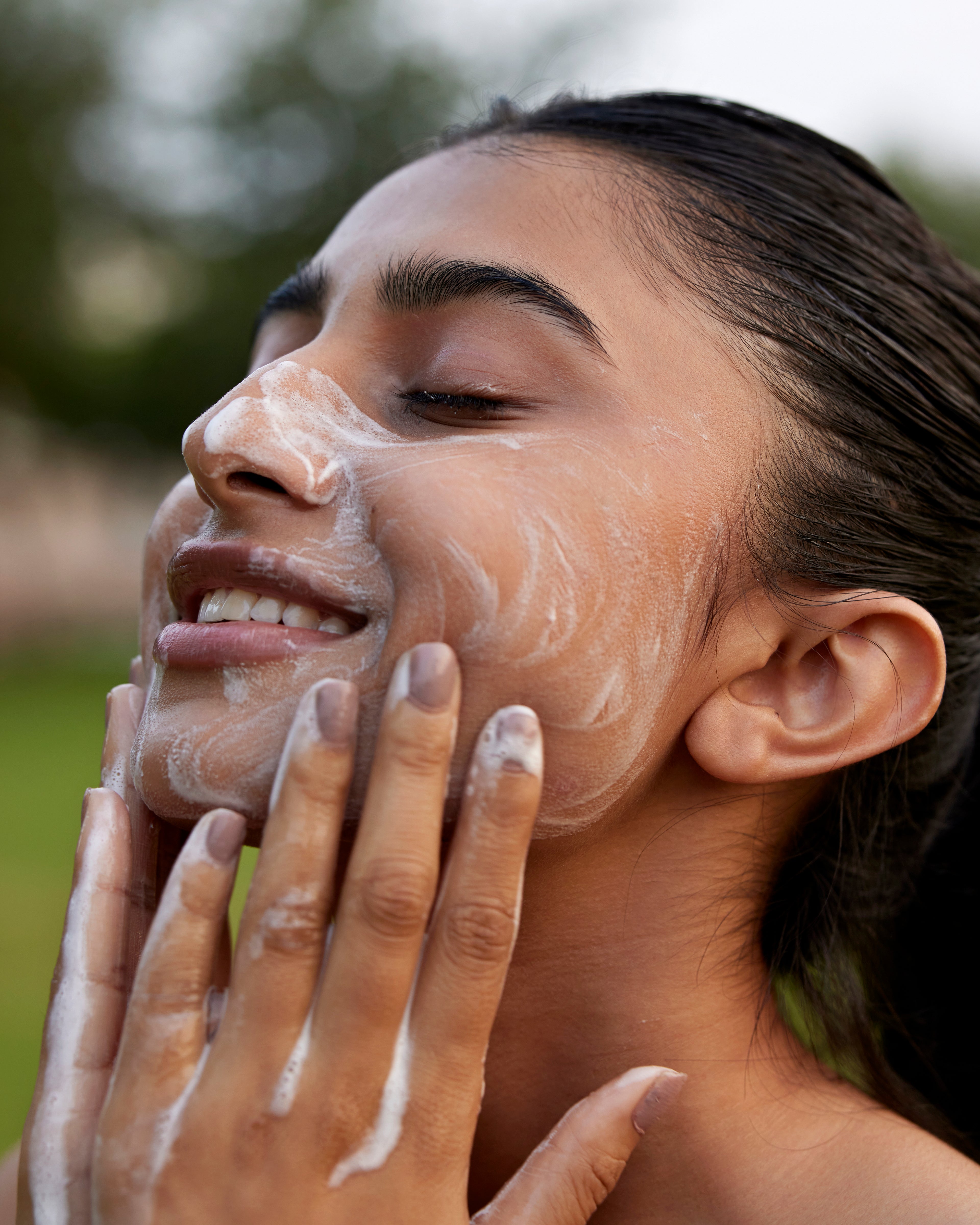 DEEP CLEANSING SEBUM REGULATING FACE WASH