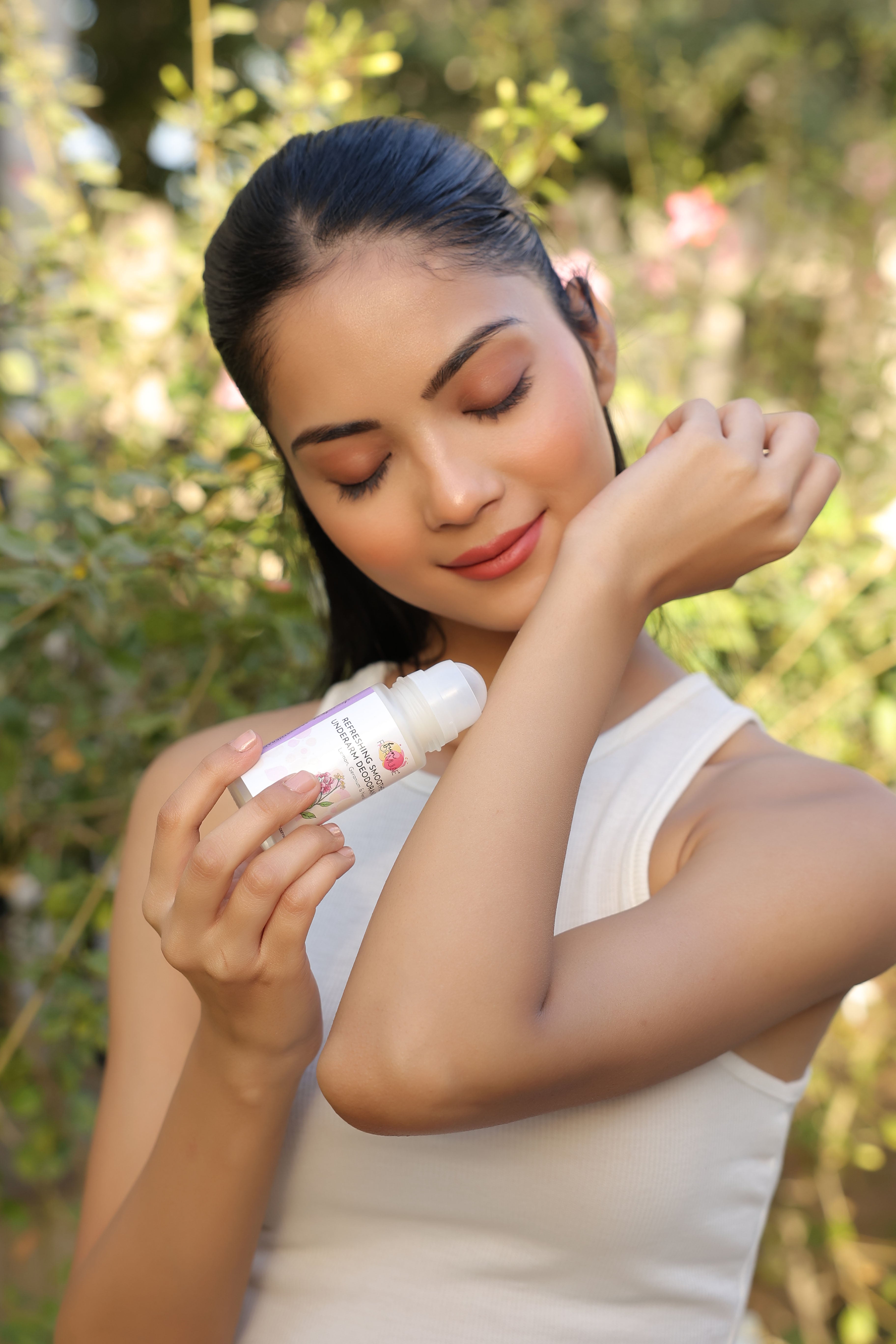 REFRESHING SMOOTHENING UNDERARM DEODORANT STICK